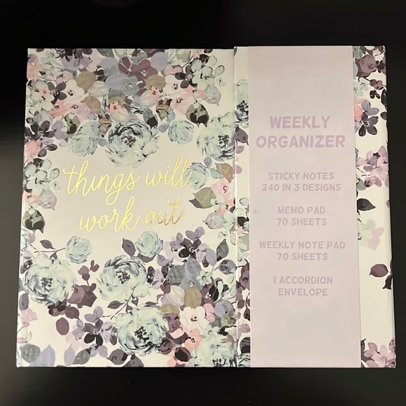 Weekly Organizer - Picture 1 of 12